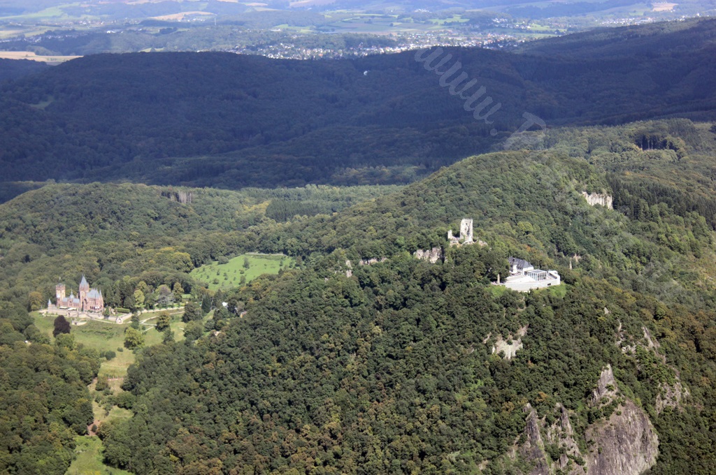 Schloß Drachenburg und Burg Drachenfels