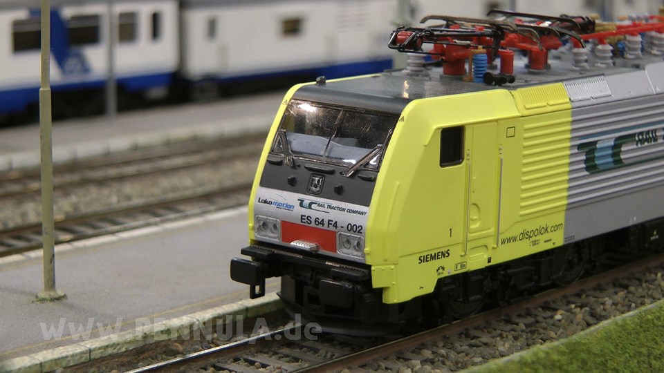Modelleisenbahn aus Italien mit Hochgeschwindigkeitszug Frecciarossa von Trenitalia