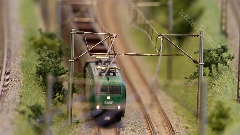 Die wunderschöne Modelleisenbahn in Spur N von Rautenhaus Digital